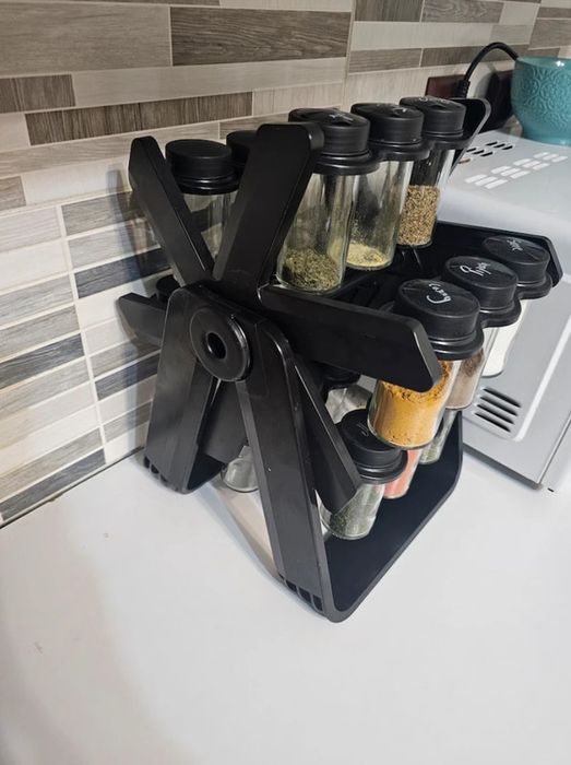 Organizator Rotativ pentru Condimente – 18 recipiente – Negru