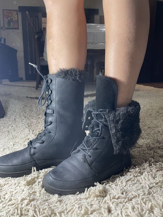 Продам женские ботинки