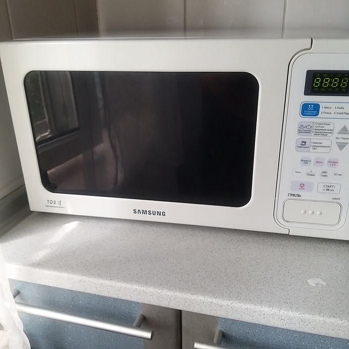 Продам микроволновку SAMSUNG