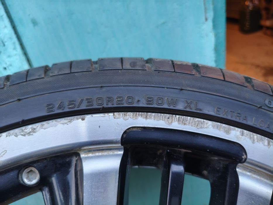 Продам резину с дисками R20 разболтовка 5на114