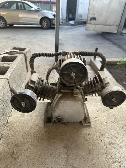 Продам компресор голова