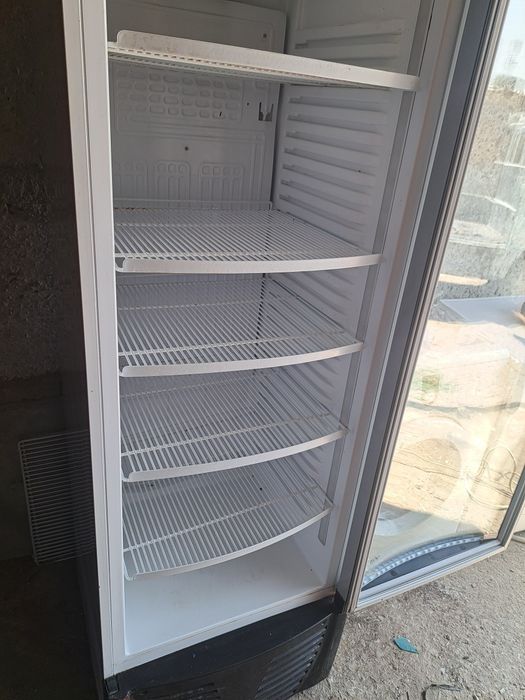 Продам витрина холодильник Артел