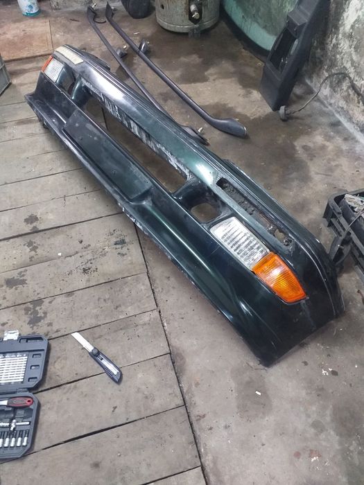 Предна броня форд ескорт