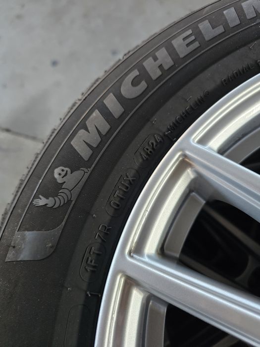 4 Броя 205/60/16 2xMichelin 7,5mm 24dot, 2xContinental 6,8mm 23dot