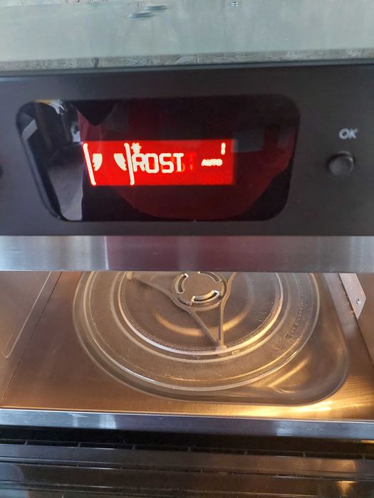 Комбинирана микровълнова фурна за вграждане