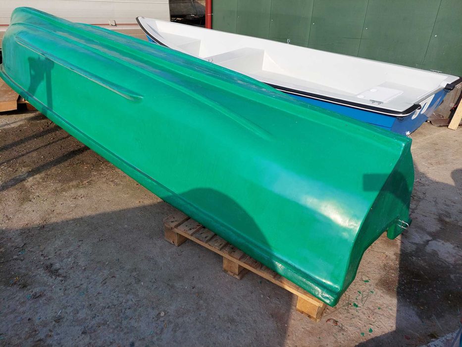 Lotca pescuit comercial 6 metri, noua, fibra sticla, prod 2025