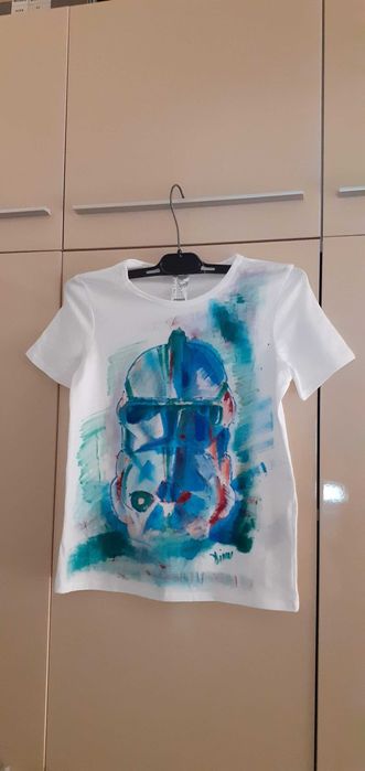 Tricouri pictate manual