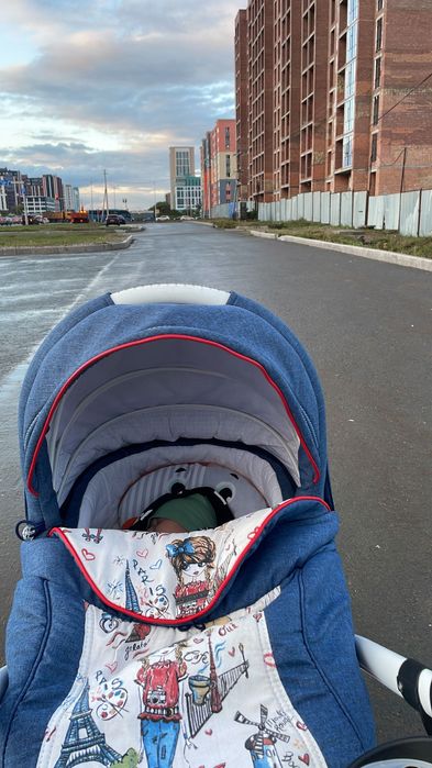 Коляска три в одном