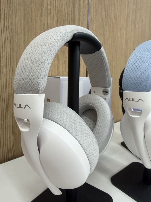 Наушник AULA новый