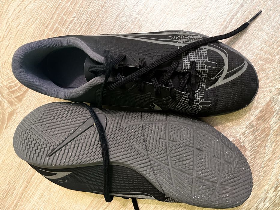 Nike футболни обувки 38 номер