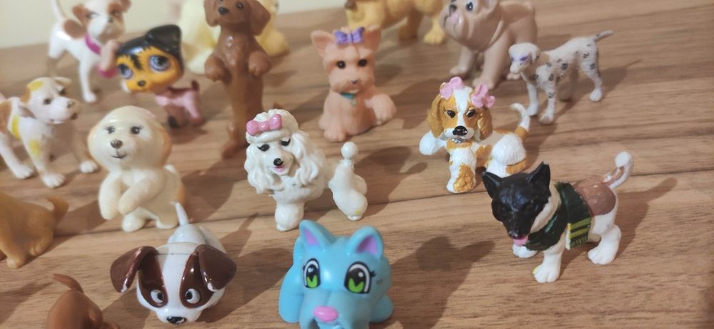 Колекция от  25 малки кучета