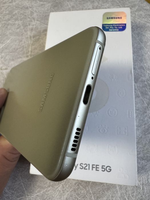 Samsung S21 FE 8/256 Гб