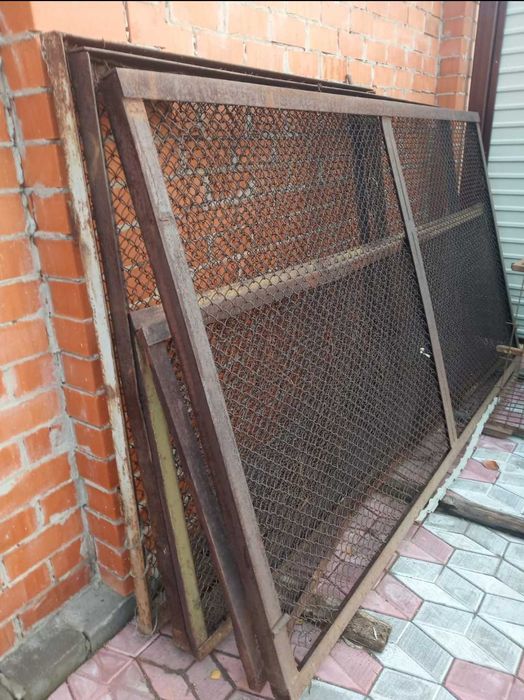 Сетка ограждения металлическая