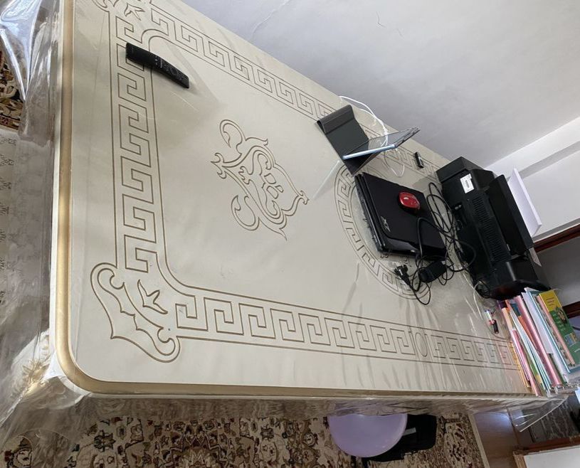 Стол залға сатылады