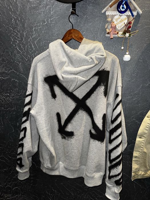 ЧИСТО НОВ 100% ОРИГИНАЛЕН Off-White Spray Can Arrow Hoodie