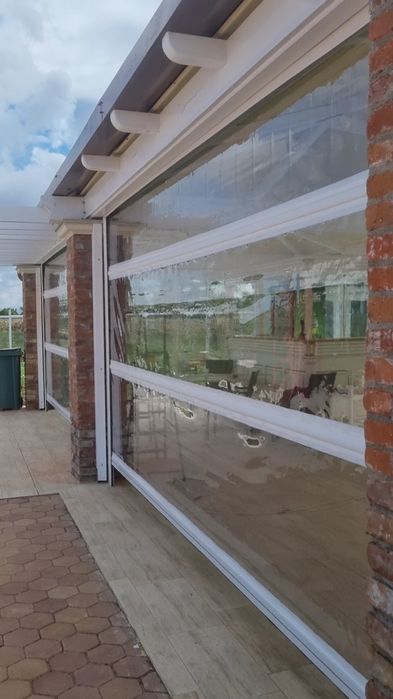 Prelate închidere terase , sisteme protecție cu folie transparentă