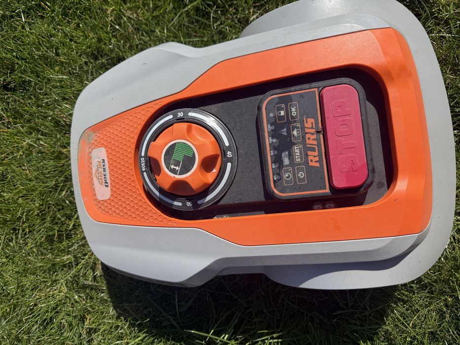 Robot gazon ruris RXR300