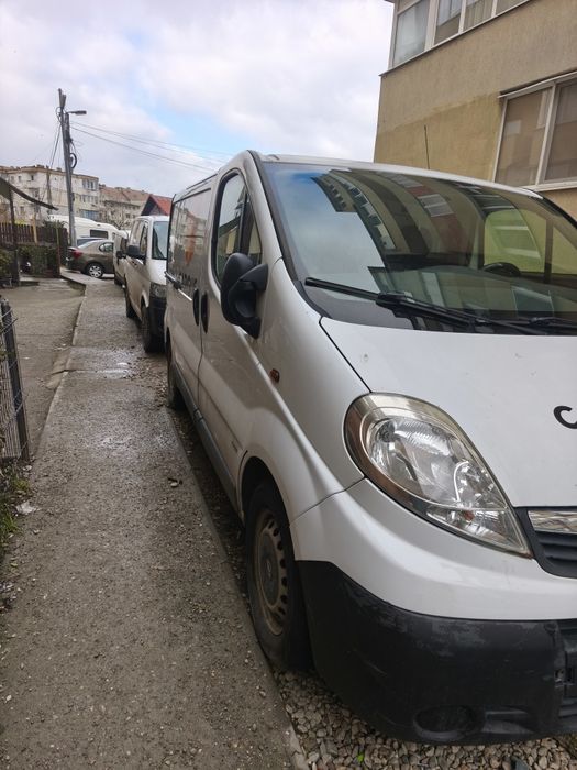 Vând Opel vivaro