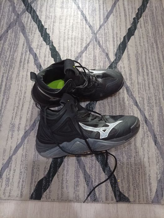 волейбольные кросовки mizuno wave momentum 3