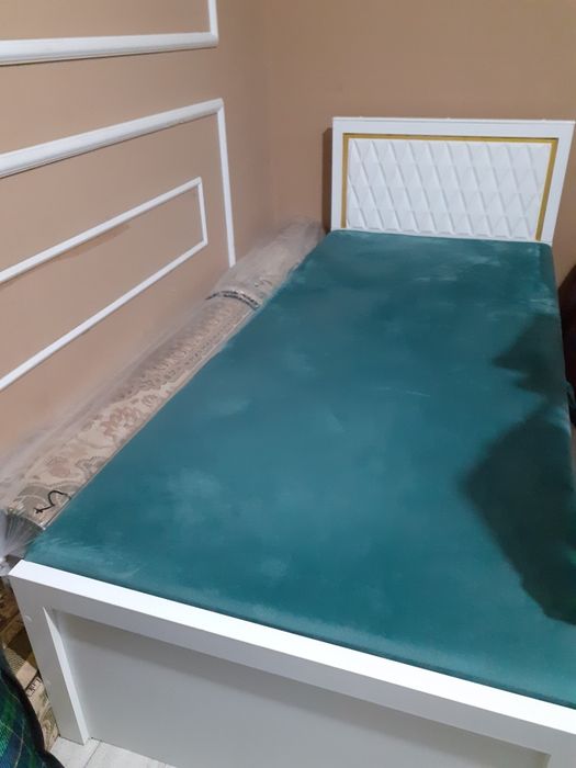 Тез. арада. диван. крават. сатылады