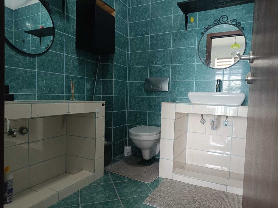 Vând apartament MOBILAT (40 mp) în Cosmopolis
