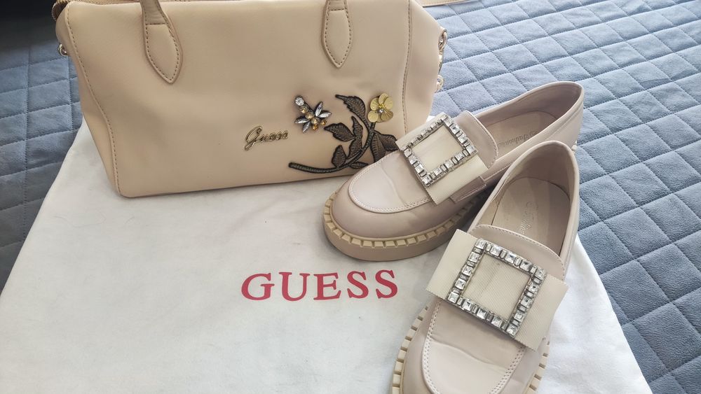 Красиви обувки с подарък чанта на Guess