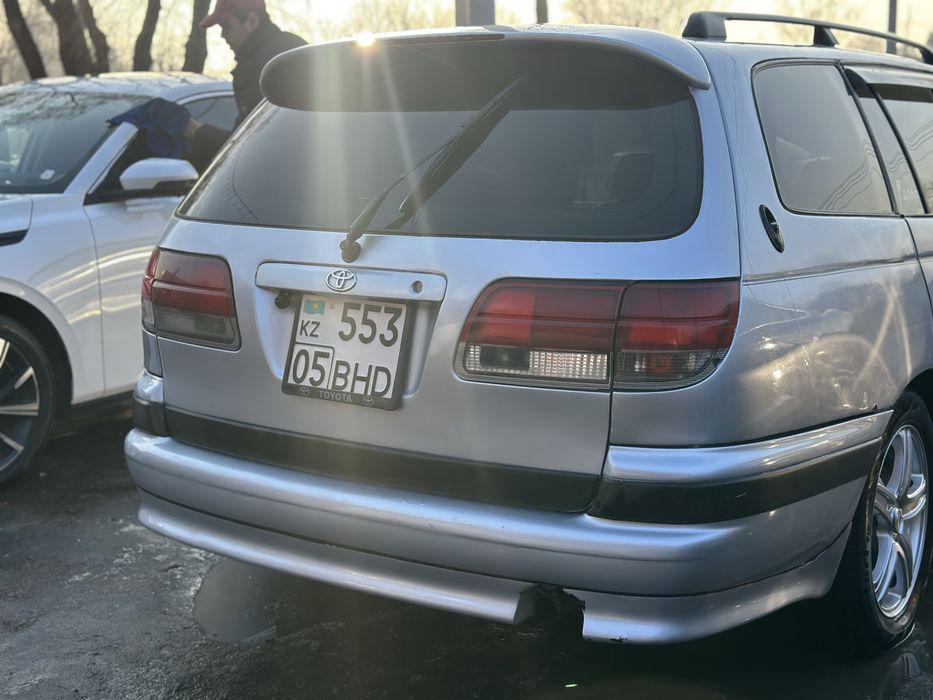 Toyota Caldina ST195