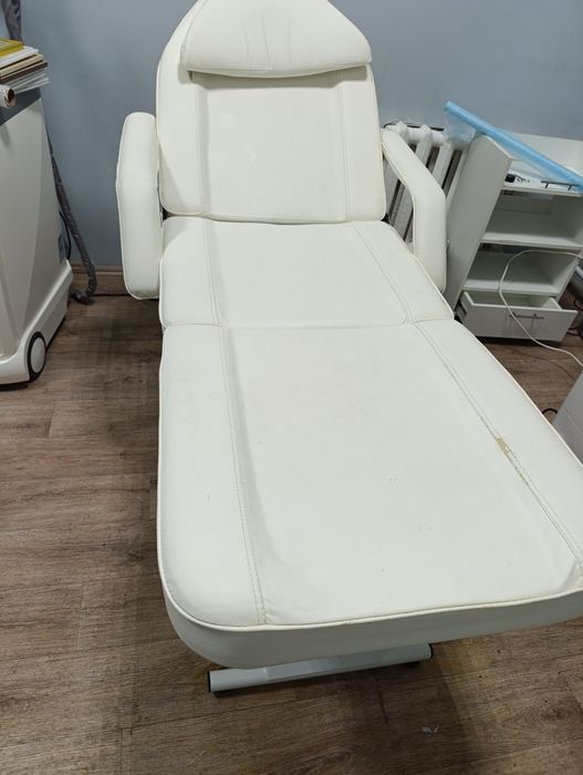 Кушетка мягкая  в центре