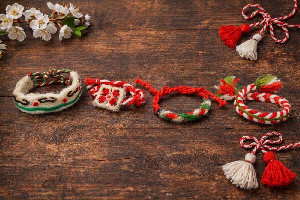 Мартенички, гривнички