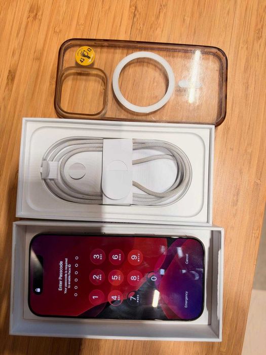 iPhone 16 Pro Titanium Desert 512GB