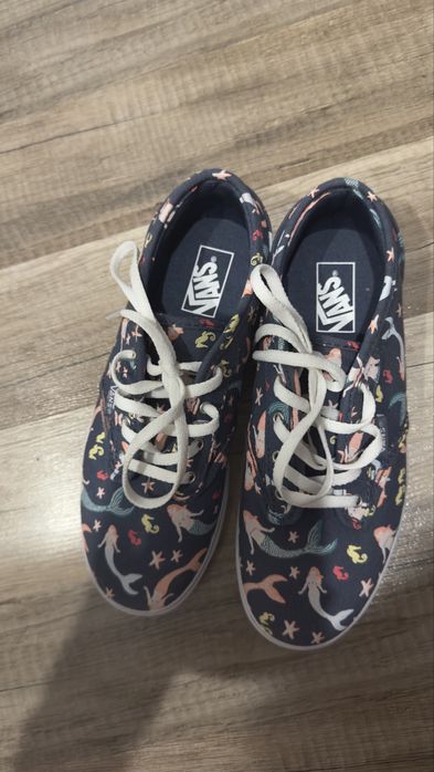 Tenisi Vans marimea 33 sirene