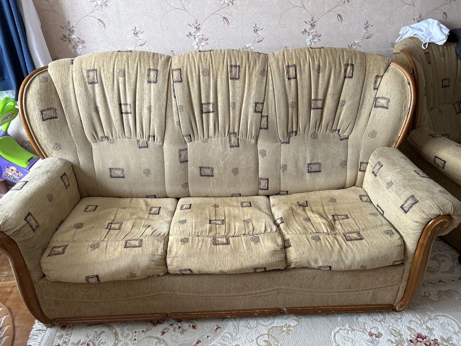 Продам диван и кресло 10000