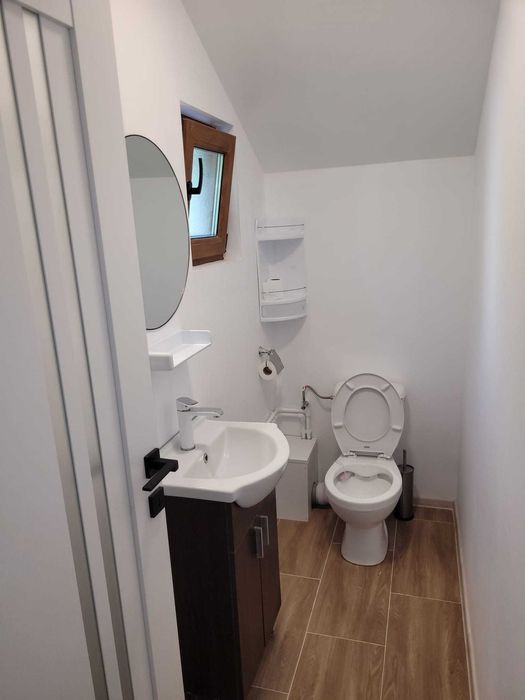 Inchiriez casa/vila super ca locuinta sau pentru afacere fara avizul vecinilor!