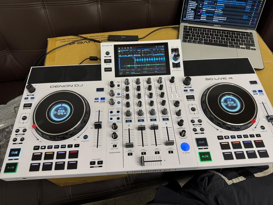 Denon DJ SC LIVE 4