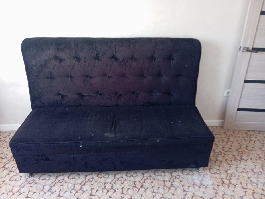 Диван кухонный твердый