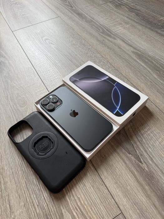 Vand iPhone 16 Pro Max - 1 TB - CA NOU - BATERIE 97%