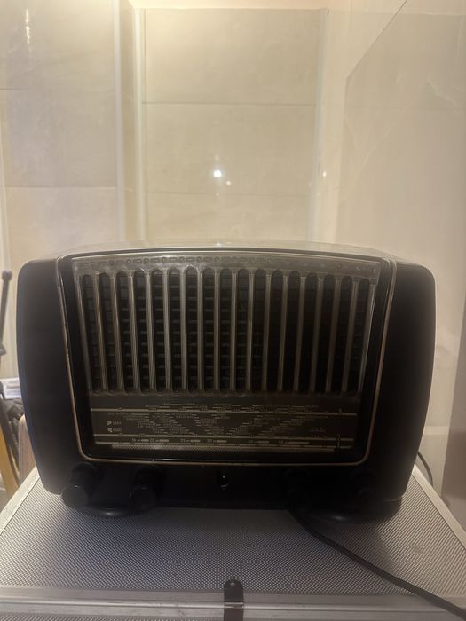 Radio vechi pe lămpi Philips BX310A - de colecție, anii '50