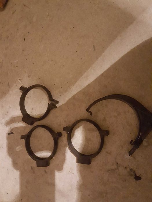 Водосточна тръба,Улук, Коляно за тръба 67,5,Скоби Devorex