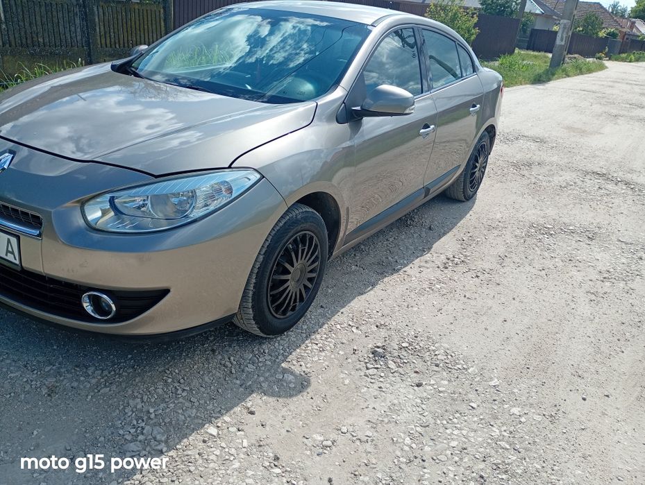 Vând Renault fluence