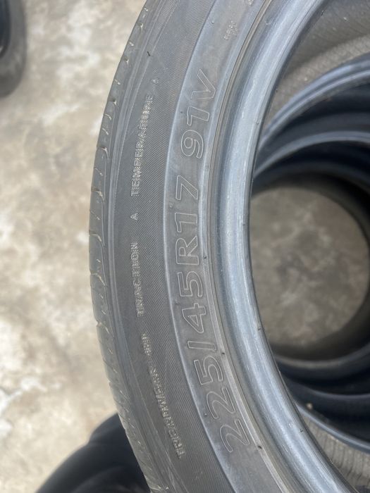 Продам шины  225/45/17