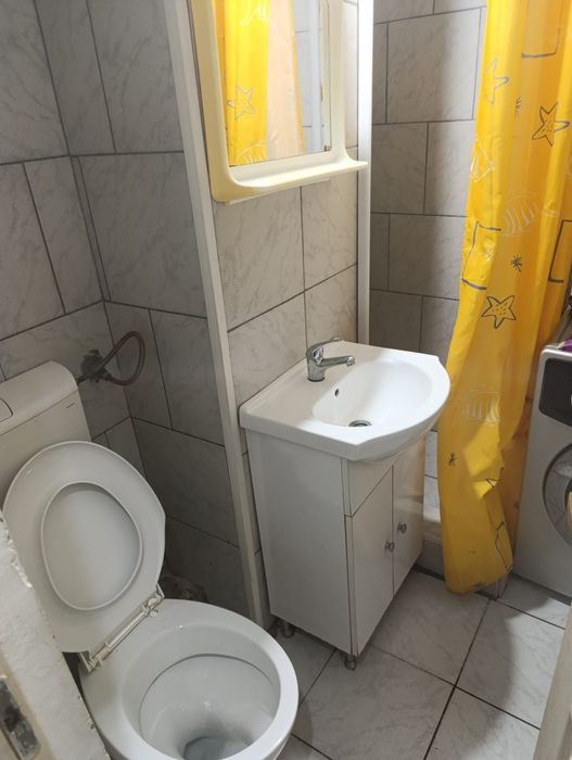 Inchiriez Apartent cu o camera zona Micalaca