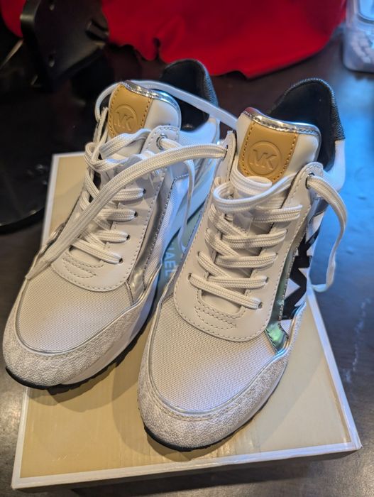 Adidasi Michael Kors nr. 37
