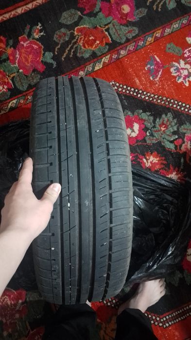 Продам комплект покрышек