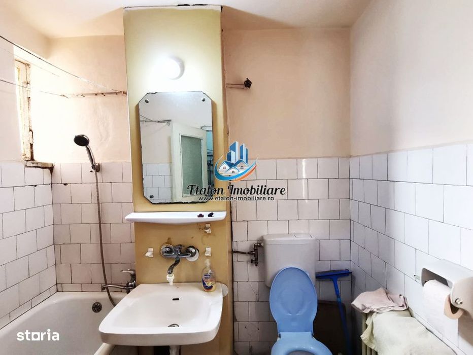 Apartament 4 camere semidecomandat, etaj 6, Maratei Piatra Neamt