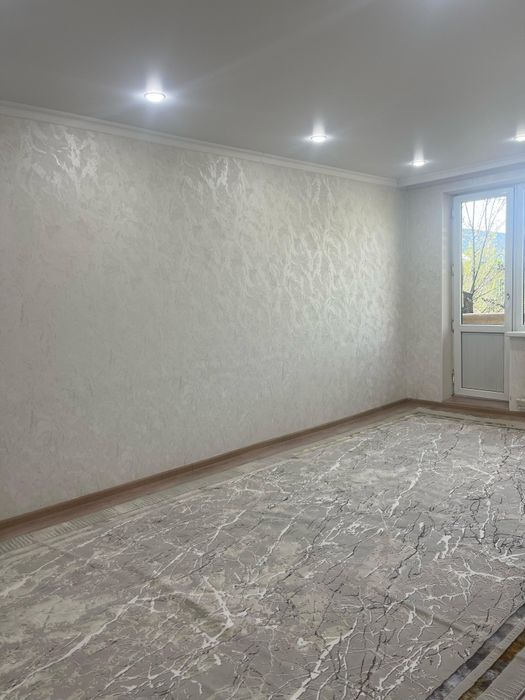 Поклейка обоев в срок, качественно