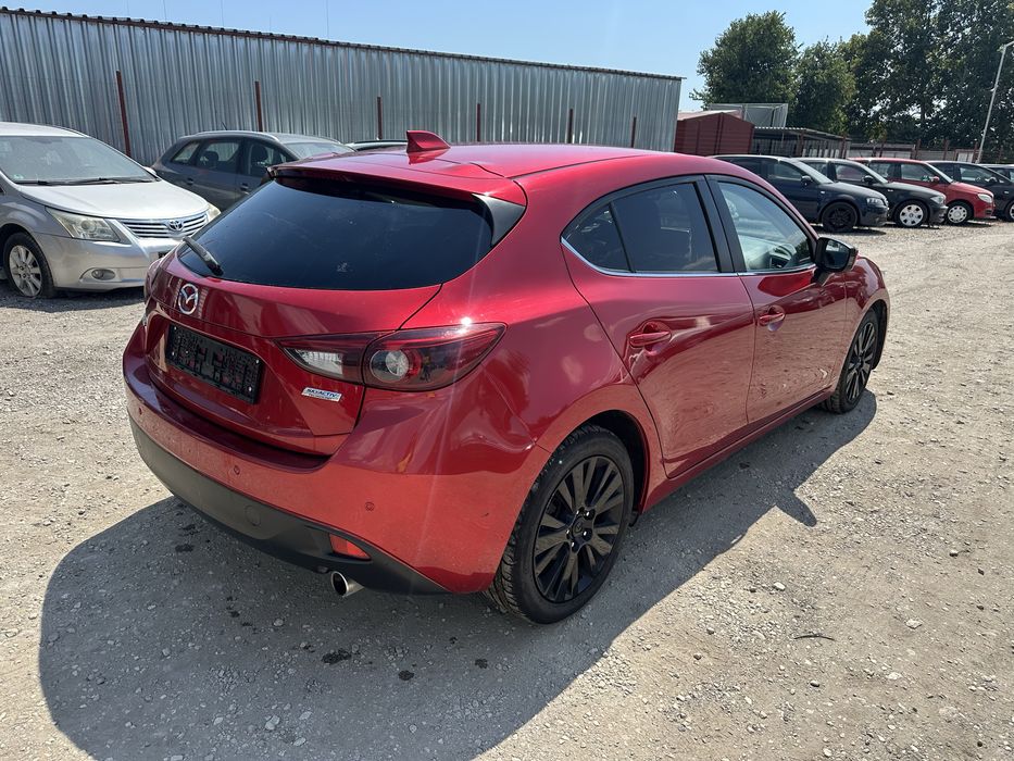 Врата багажник за Мазда 3 хечбег след 2013г.!