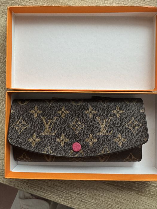 Portofel nou nefolosit