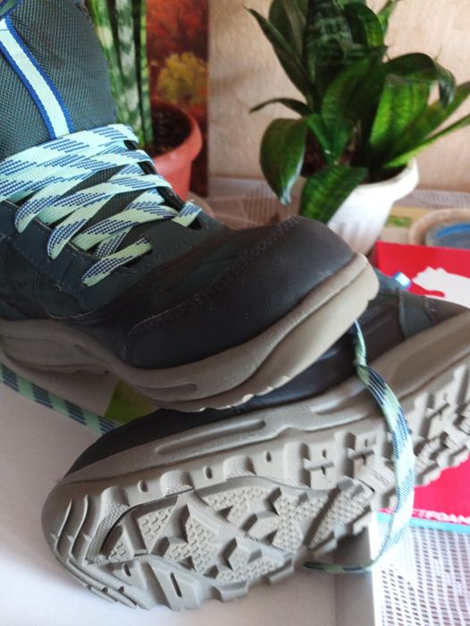 Спортни маратонки номер 38