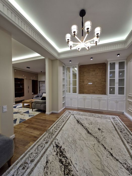 ТЦ Самарканд Дарваза. Отличная локация, современный ремонт.