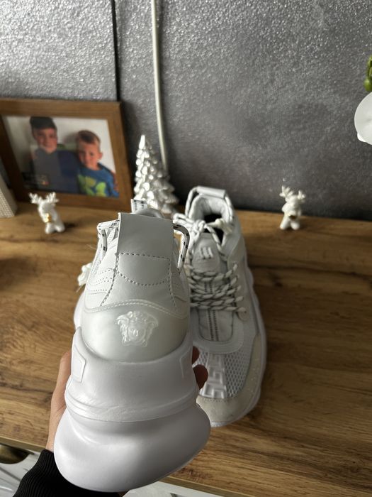 versace chain reaction